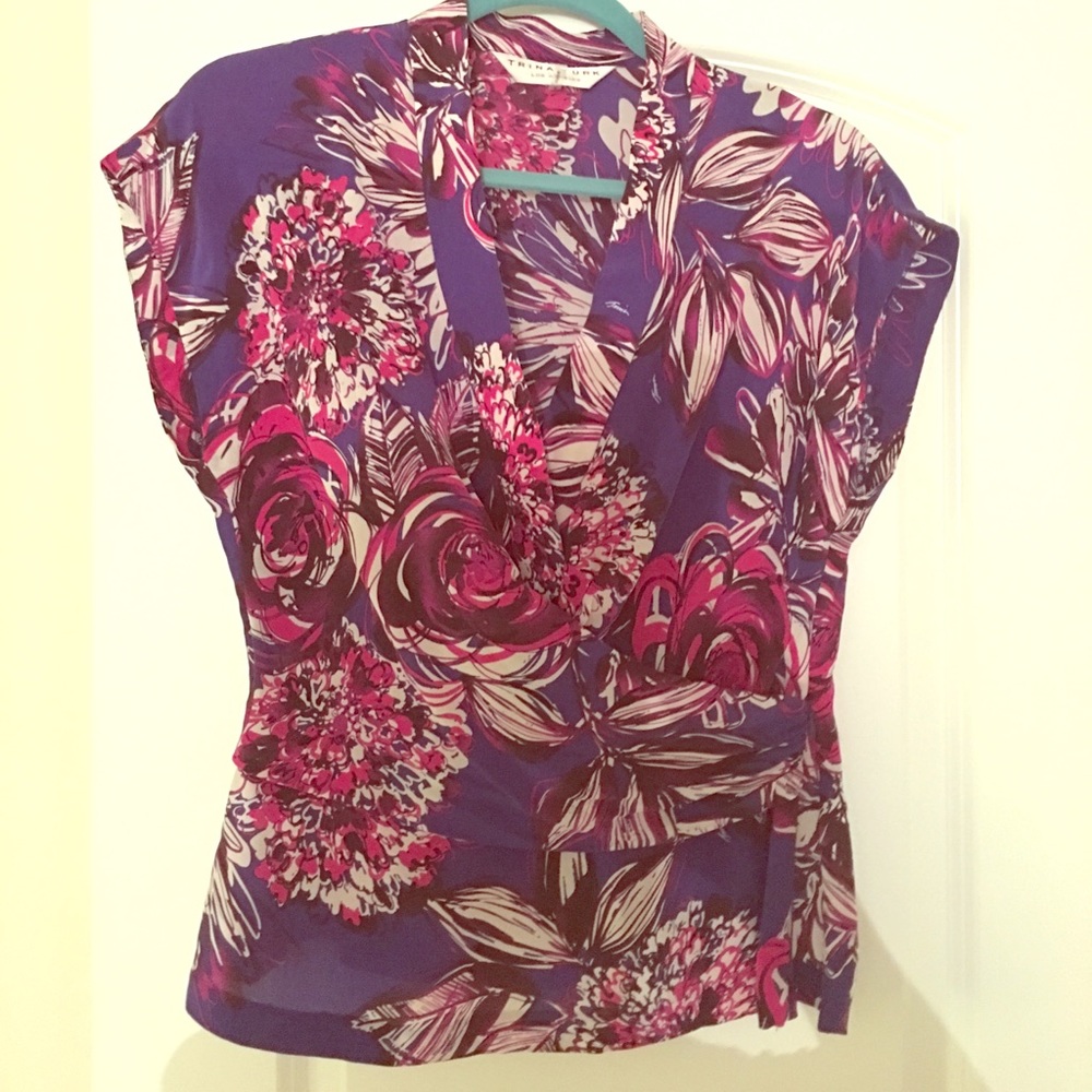 Trina Turk 100% silk short sleeve shirt